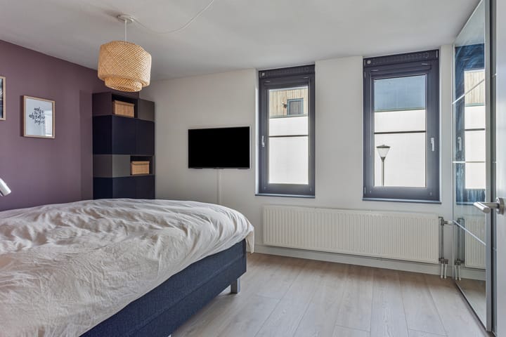 Photo 20 of Waardenburgstraat 85