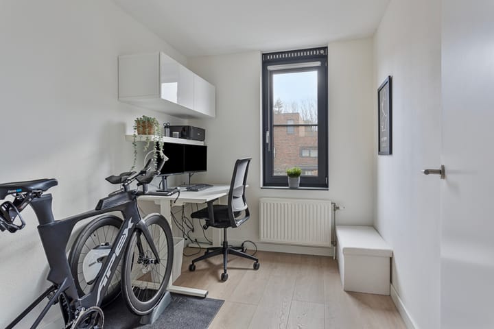 Photo 21 of Waardenburgstraat 85