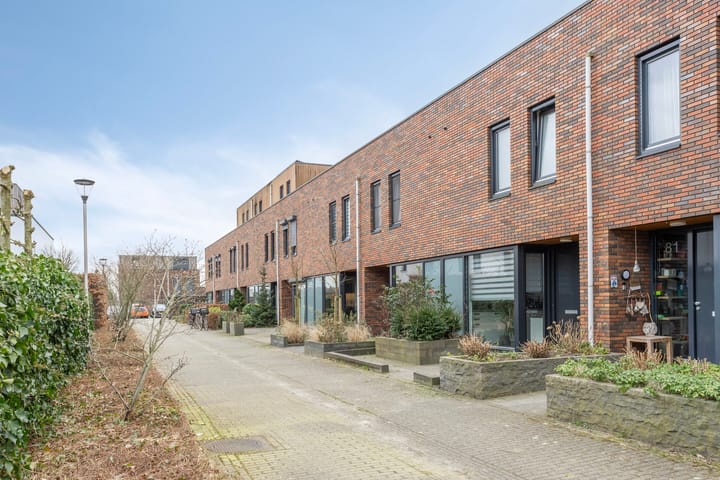 Photo 34 of Waardenburgstraat 85