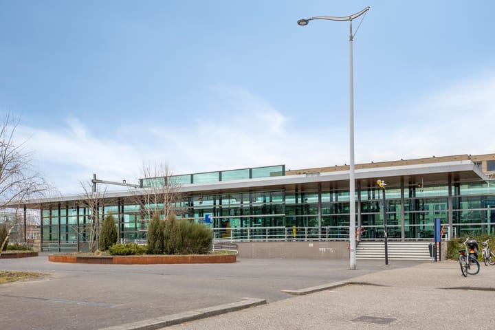 Photo 38 of Waardenburgstraat 85