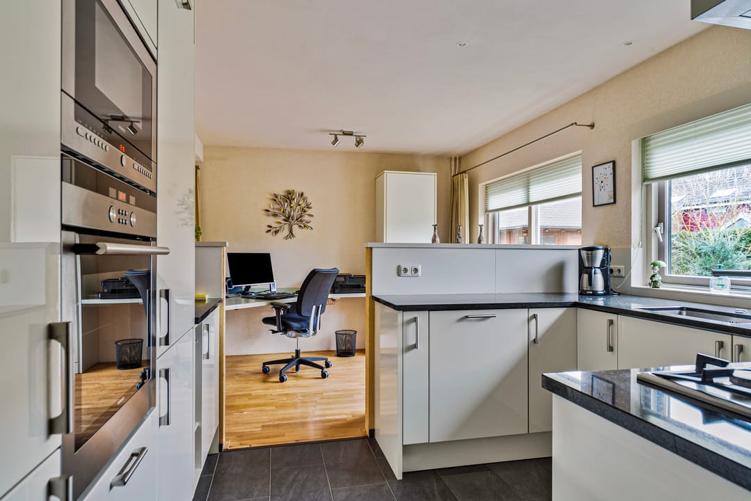 Photo 11 of Lageweg 21