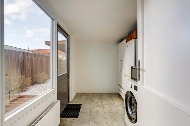 Foto 11 van A.J. van Reststraat 20