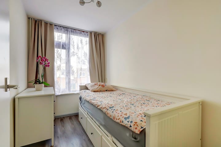 Foto 16 van A.J. van Reststraat 20