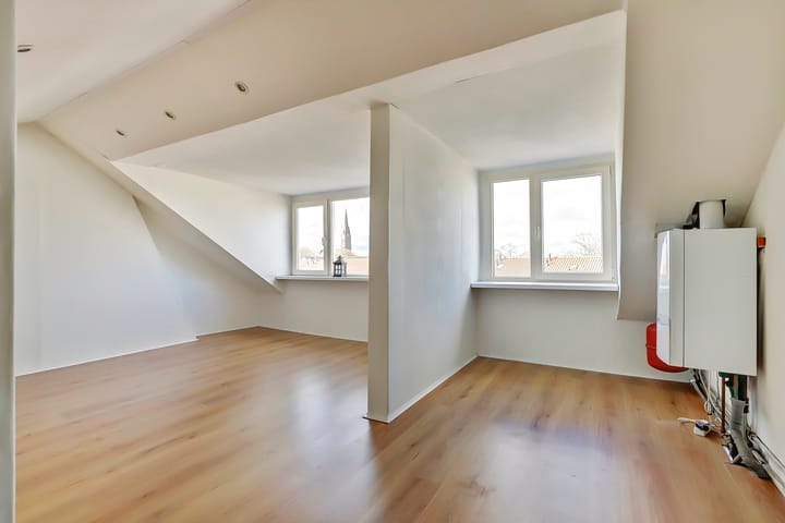 Foto 21 van A.J. van Reststraat 20