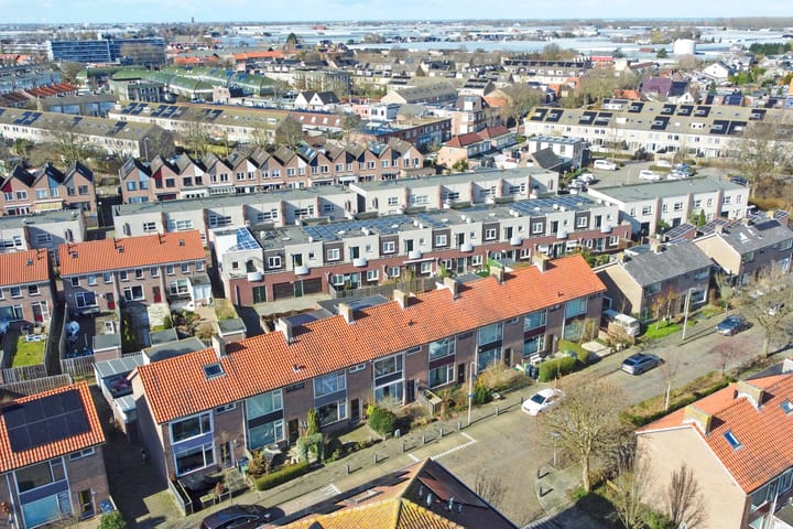 Foto 28 van A.J. van Reststraat 20