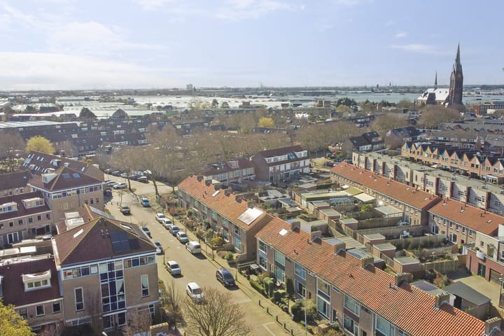 Foto 30 van A.J. van Reststraat 20