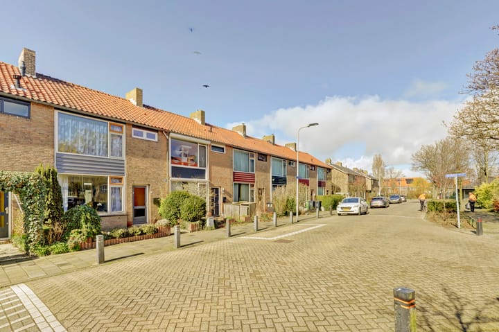 Foto 35 van A.J. van Reststraat 20