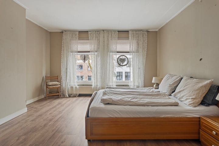 Photo 18 of Voorstraat 54