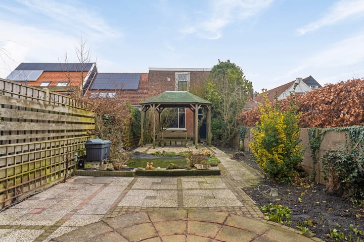 Photo 26 of Voorstraat 54