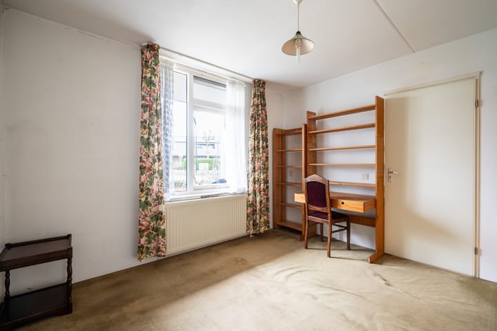 Photo 9 of Van Brerostraat 22