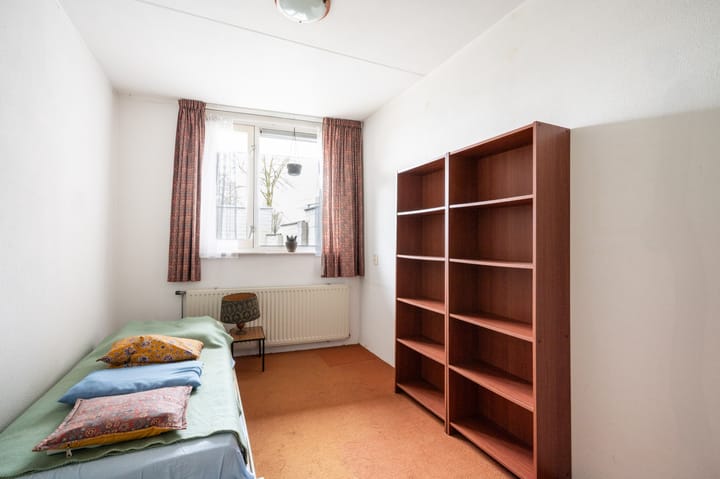 Photo 12 of Van Brerostraat 22