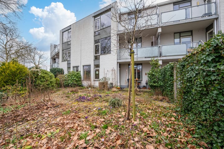 Photo 15 of Van Brerostraat 22