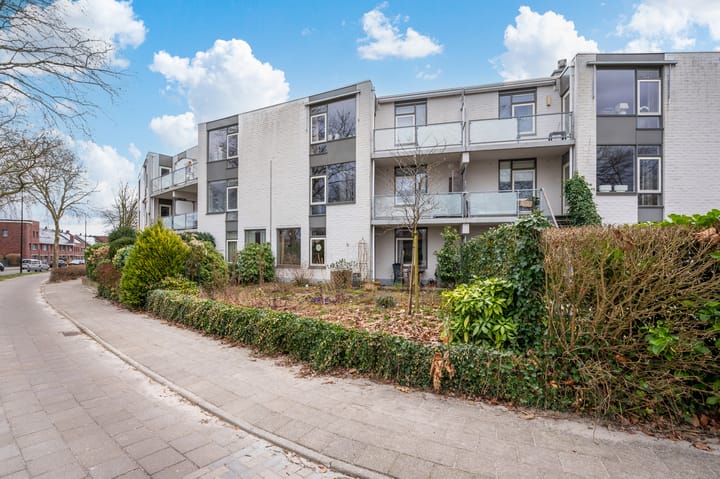 Photo 16 of Van Brerostraat 22