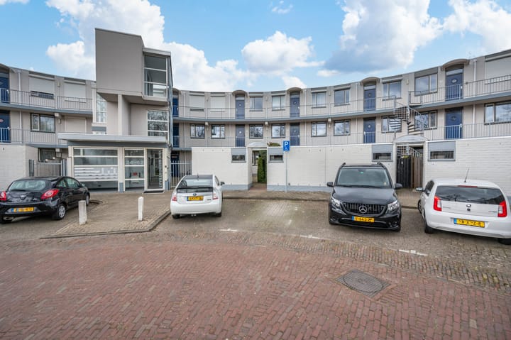 Photo 24 of Van Brerostraat 22