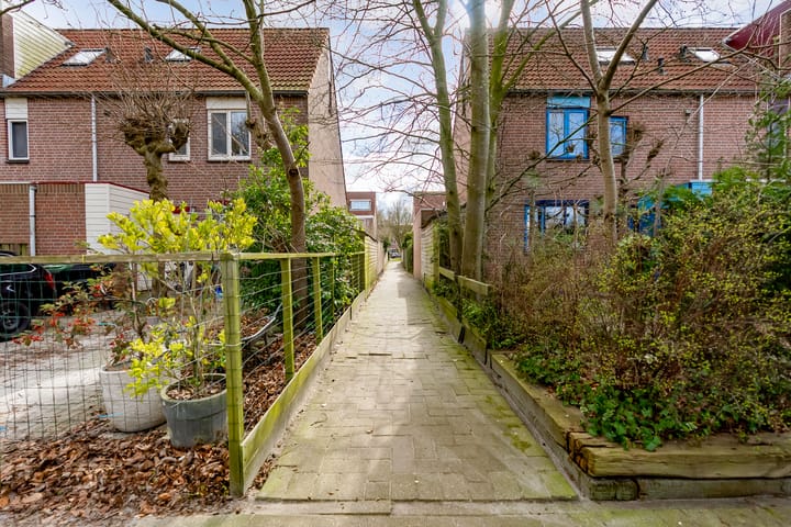 Foto 43 van Slufterplantsoen 45