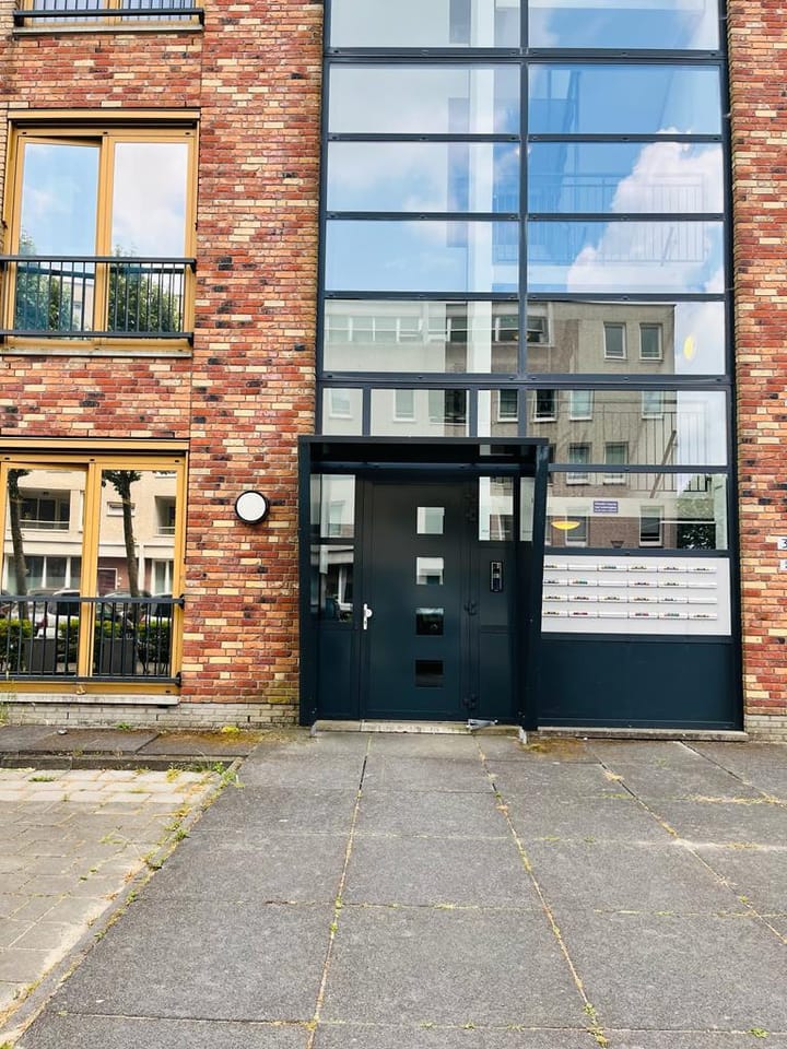 Foto 2 van Hazerswoudestraat 312