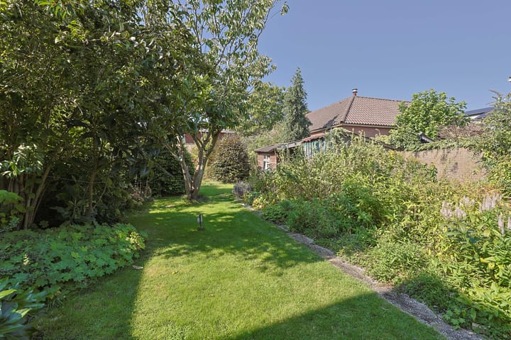 Photo 2 of Middelweg 122