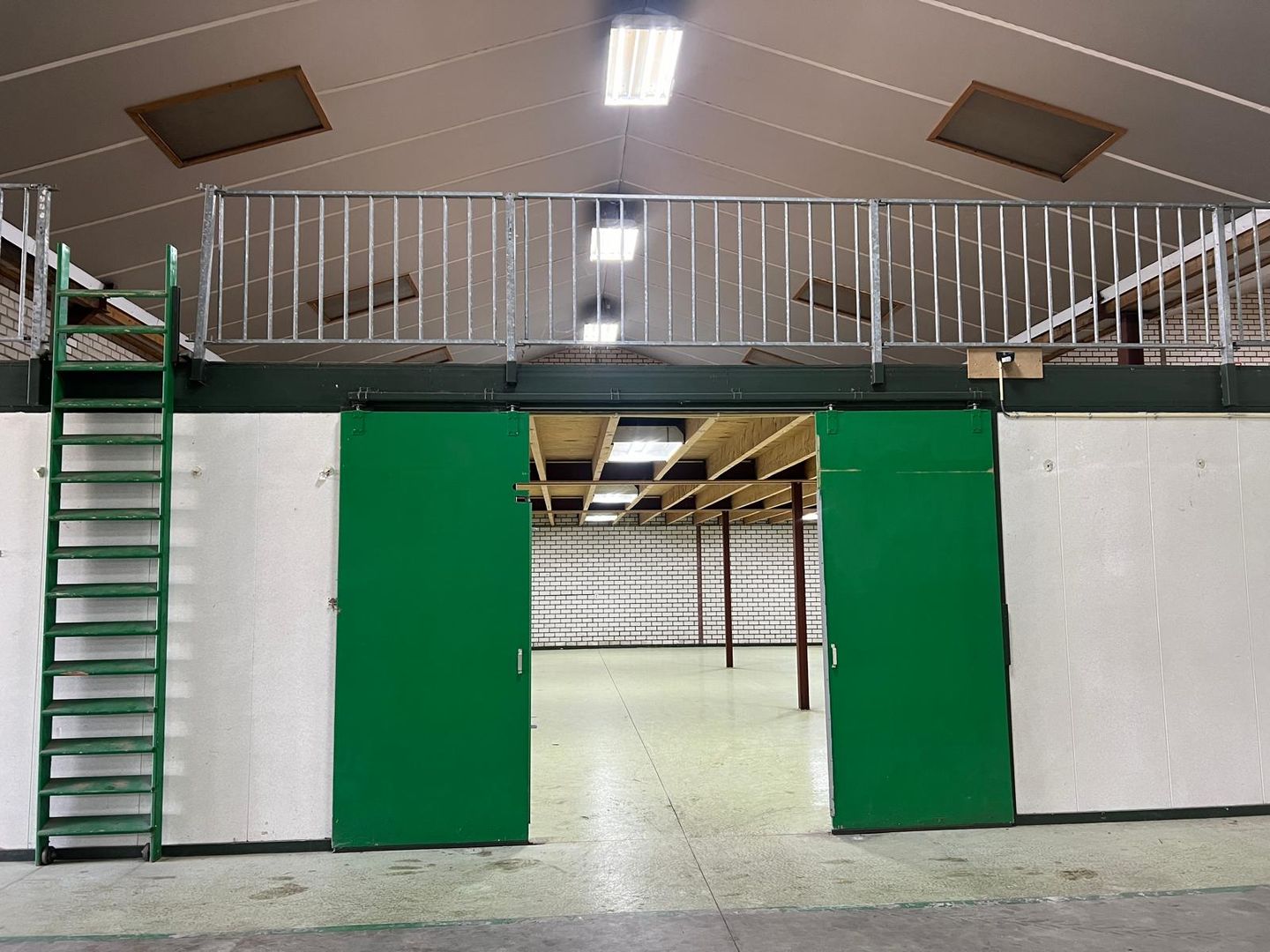 View photo 3 of Nijken 11-a