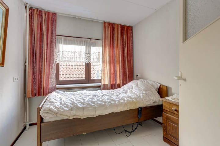 Foto 15 van Ooststraat 25