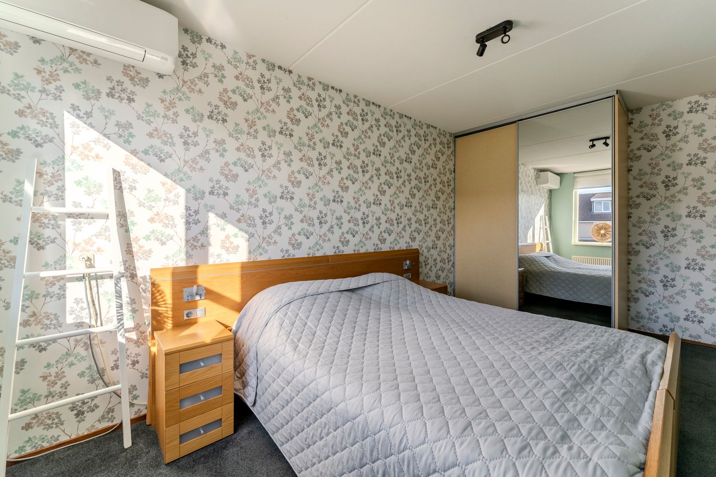 Photo 25 of Kluut 34