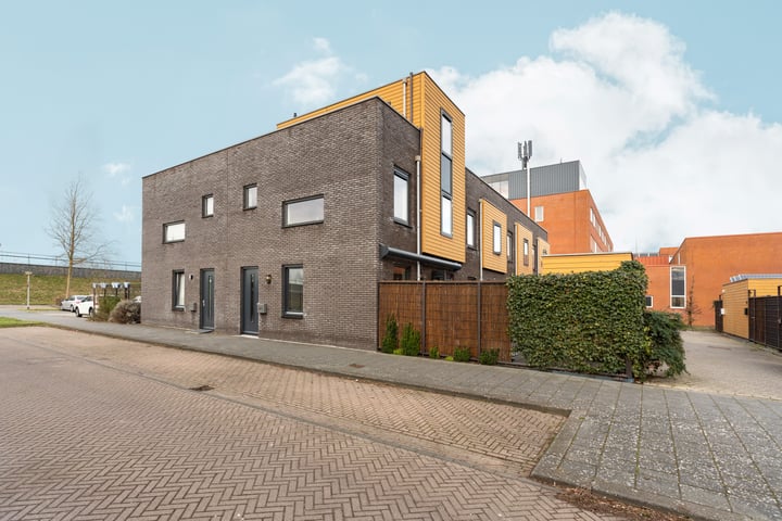 Bekijk foto van Makassarweg 42