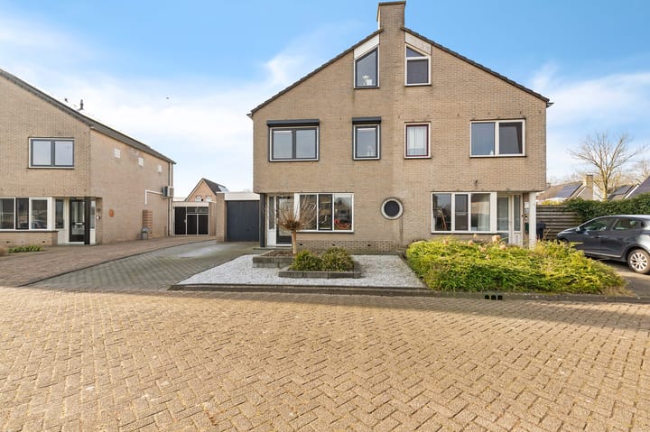 Foto 3 van Helmhout 54