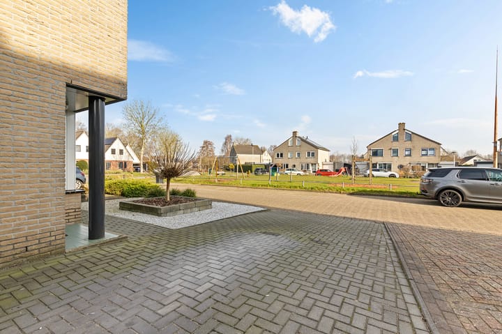 Foto 7 van Helmhout 54