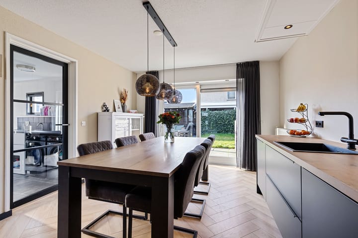 Foto 16 van Helmhout 54