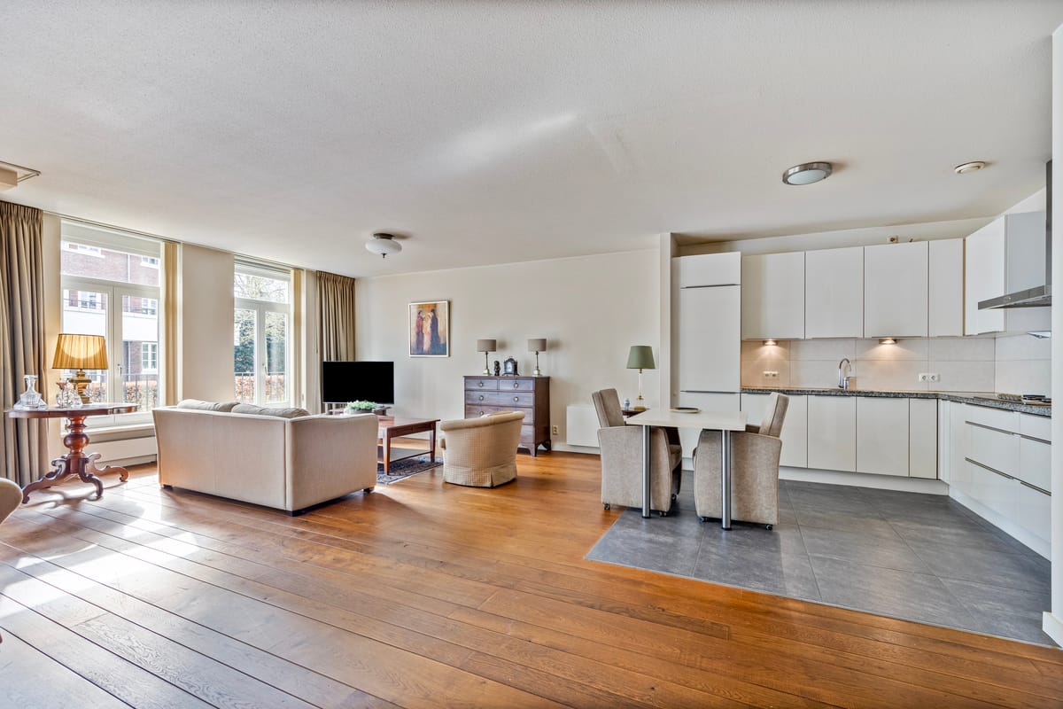 Photo 3 of Castellanie 50