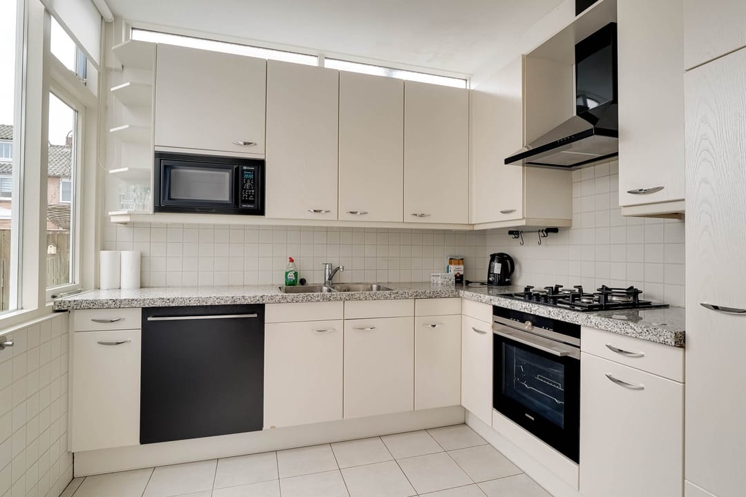 Photo 16 of van den Bosstraat 9