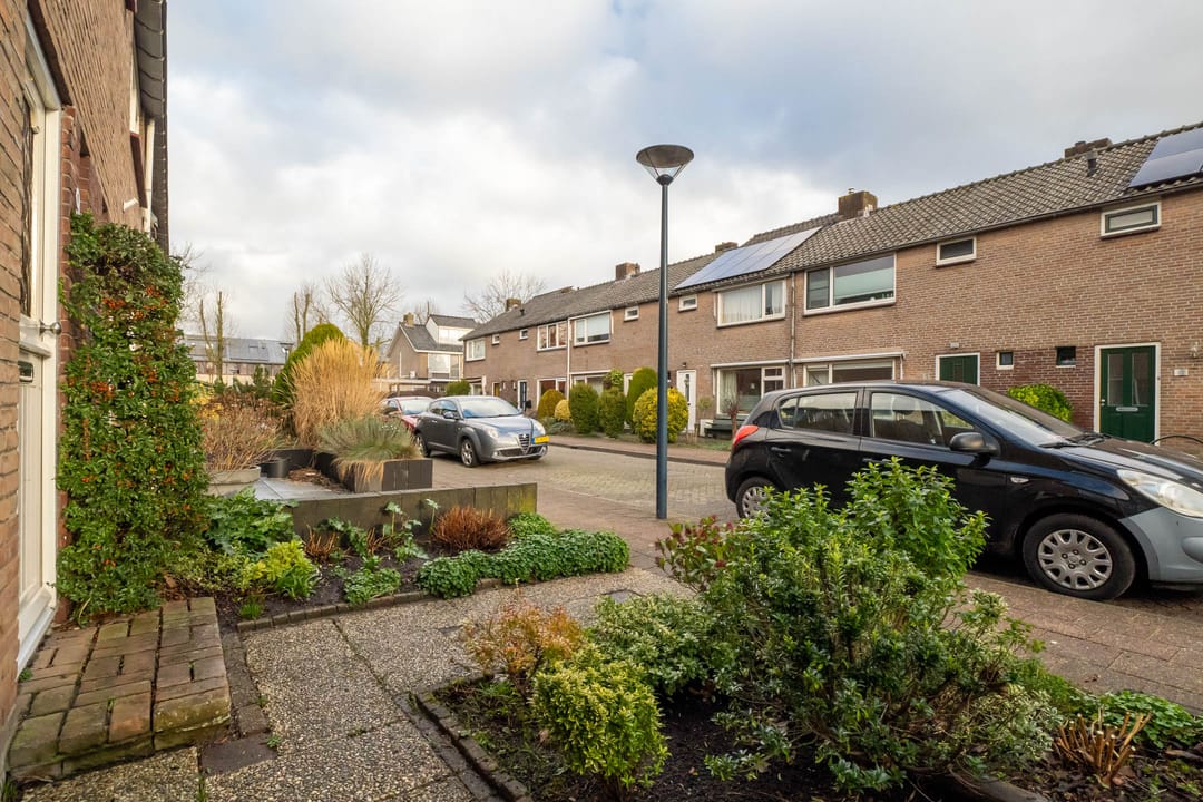 Photo 38 of van den Bosstraat 9