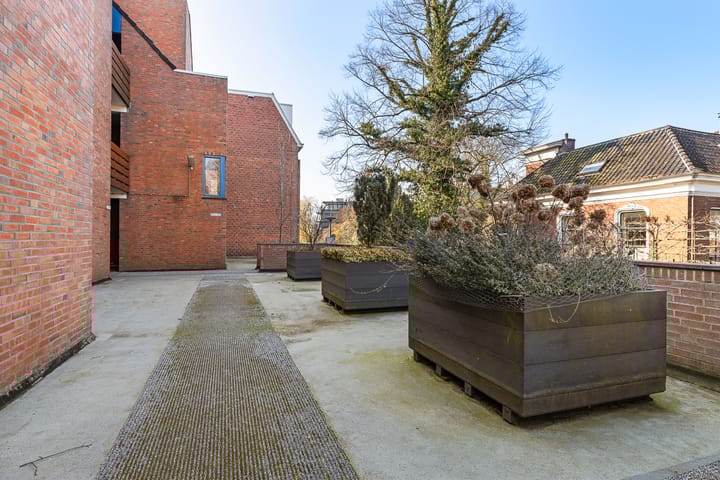 Foto 40 van Petrus Campersingel 31-3