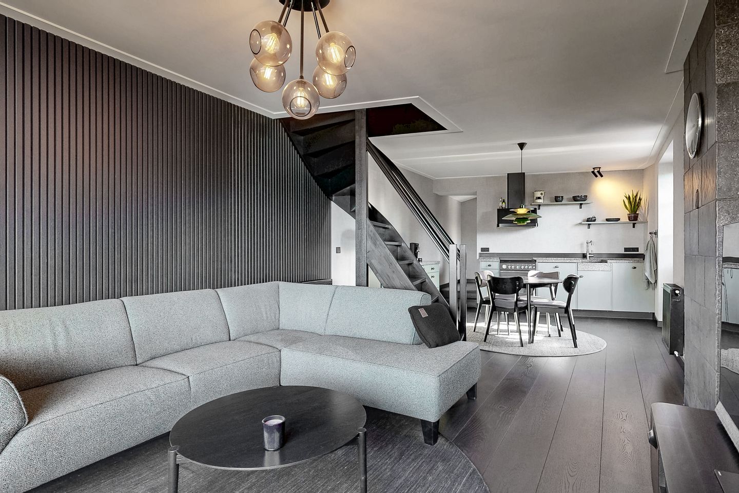 Foto 10 van Oudevaartsgat 1