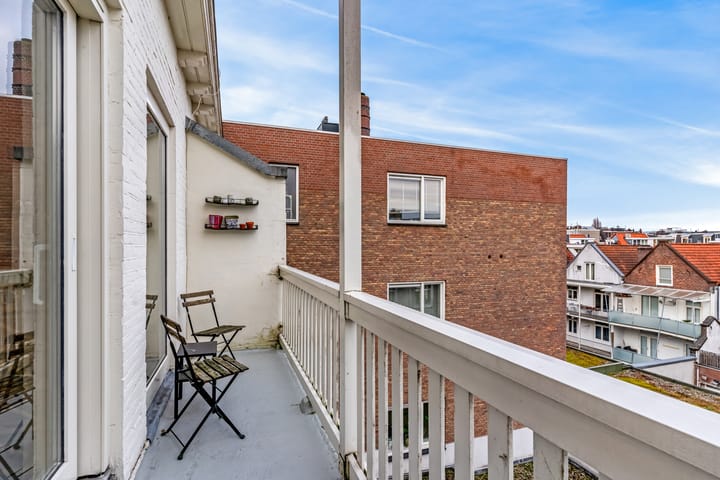 Photo 10 of Pieter Aertszstraat 129-3