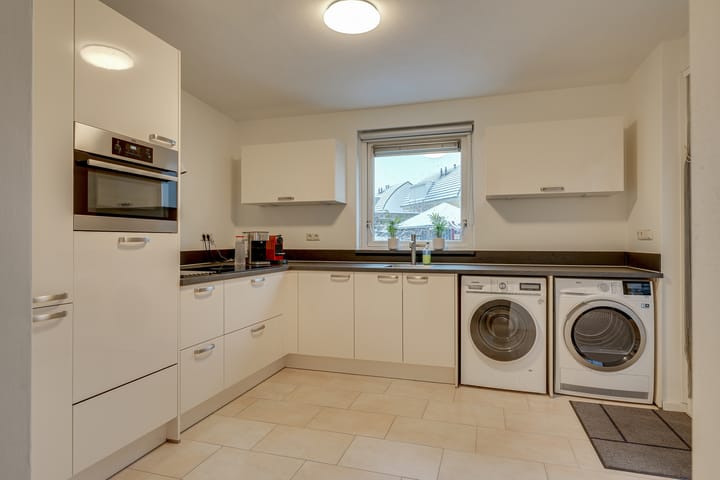 Foto 17 van Sartrelaan 12