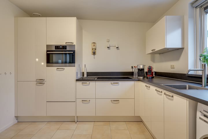 Foto 18 van Sartrelaan 12