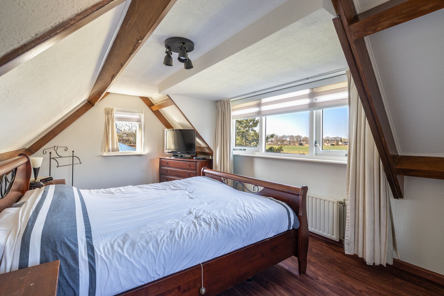 Foto 4 van Meester Bierensweg 27