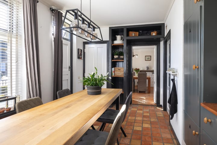 Foto 15 van Meester Bierensweg 27