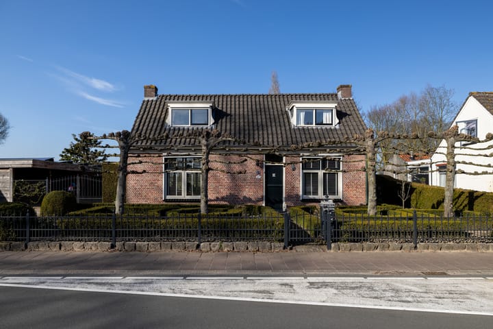 Foto 50 van Meester Bierensweg 27