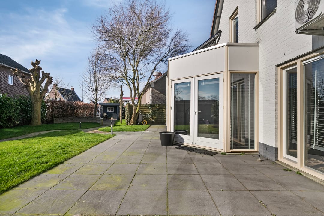 Photo 38 of de Weem 2