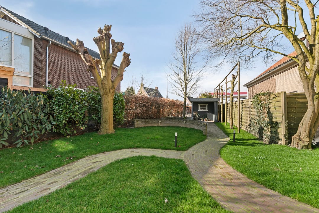 Photo 41 of de Weem 2