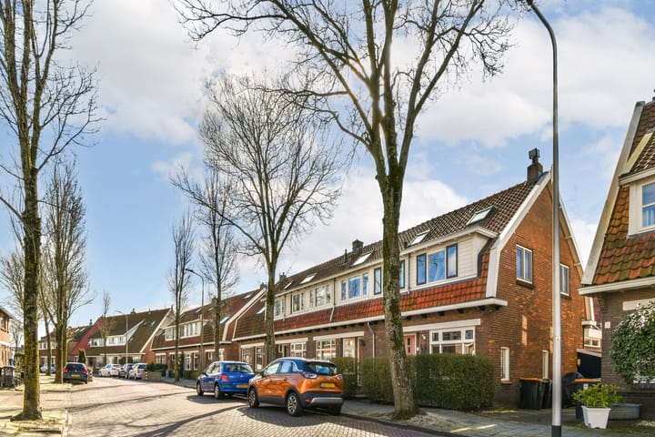 Foto 1 van Adelborst van Leeuwenlaan 10