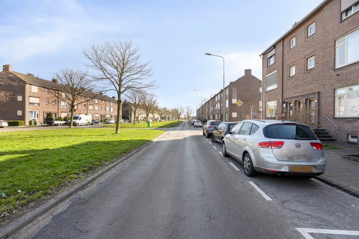 Foto 3 van Peter Huyssenslaan 75