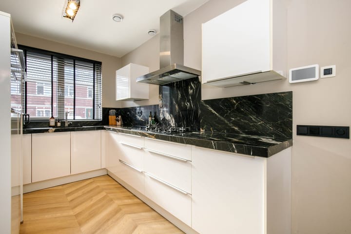 Foto 3 van Kraagroos 47