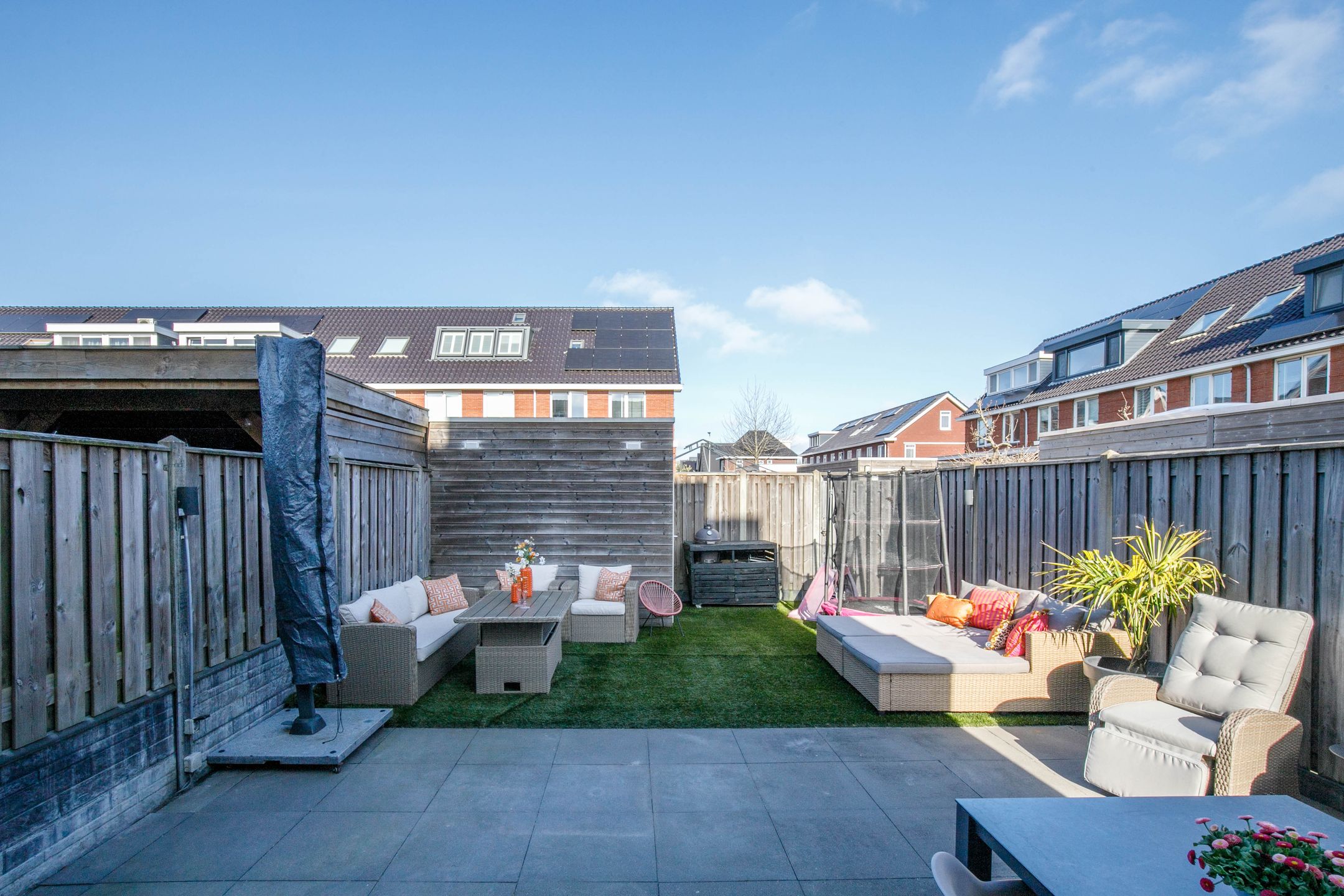 Foto 30 van Kraagroos 47