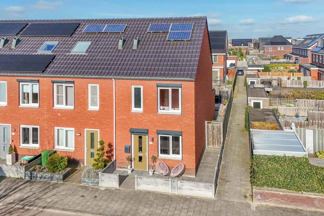 Foto 38 van Kraagroos 47