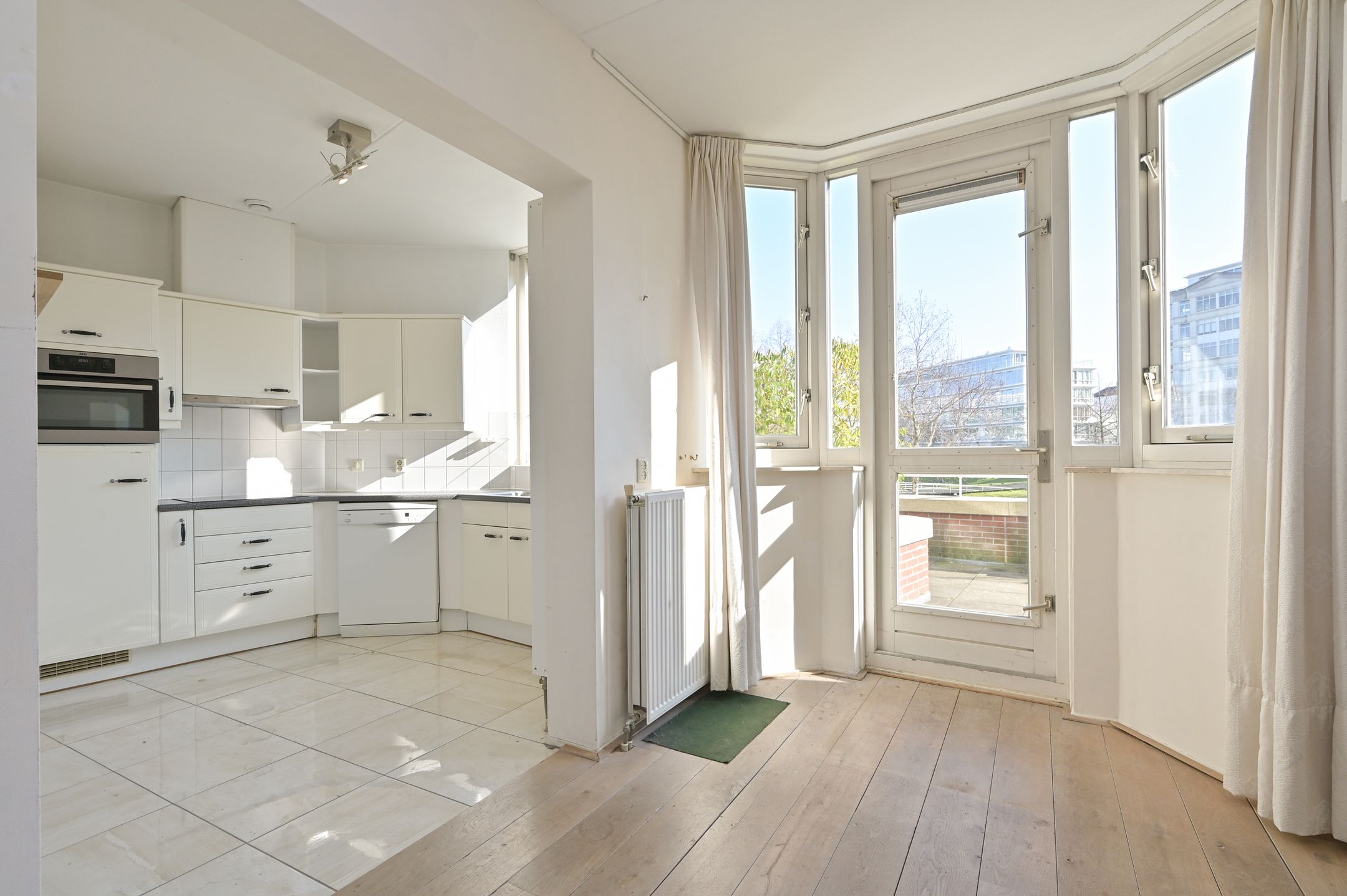 Foto 6 van Burgemeester De Monchyplein 179