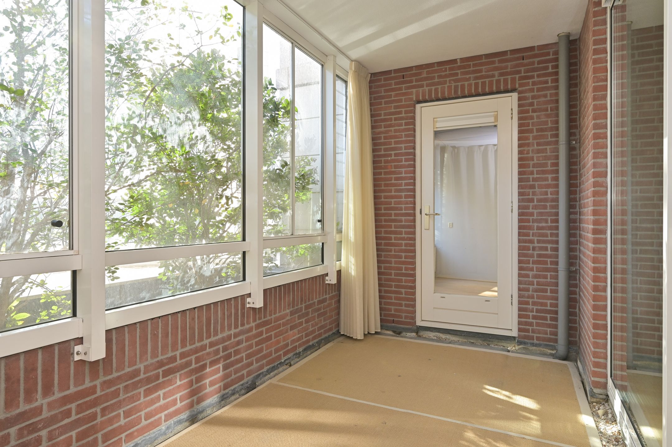 Foto 21 van Burgemeester De Monchyplein 179