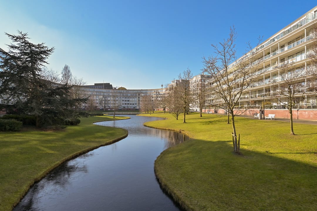 Foto 28 van Burgemeester De Monchyplein 179