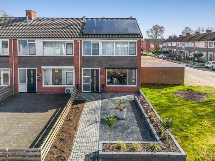 Bekijk foto van Voeghoutenstraat 35